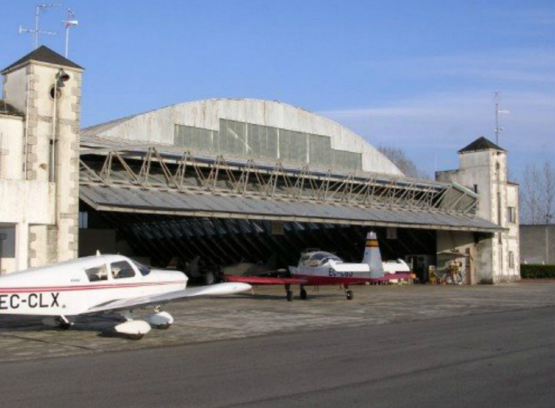 Hangar del aeródromo en la actualidad