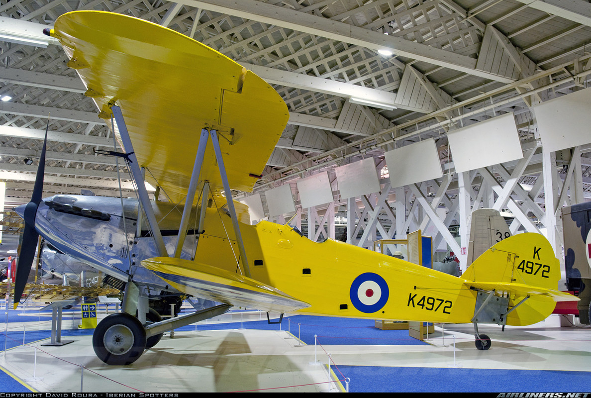 Hawker Hart K4972 1746M. Conservado en el Royal Air Force Museum en Colindale, Inglaterra