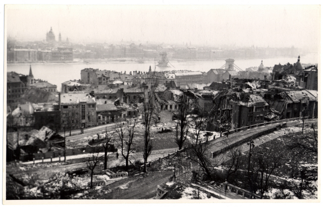 Budapest tras los bombardeos de 1944