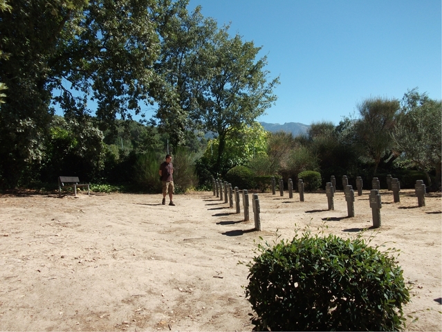 Tumbas de caídos de la I Guerra Mundial. Se encuentran en la zona posterior del cementerio