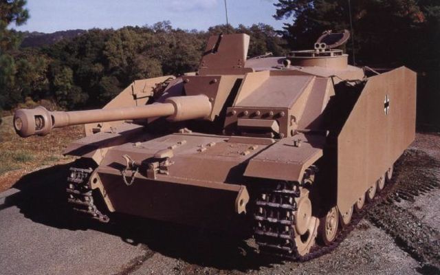 Un StuG III Ausf. G perteneciente a la colección del Military Vehicle Technology Center de California
