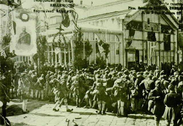 Tropas griegas en Izmir el 15 de mayo de 1919