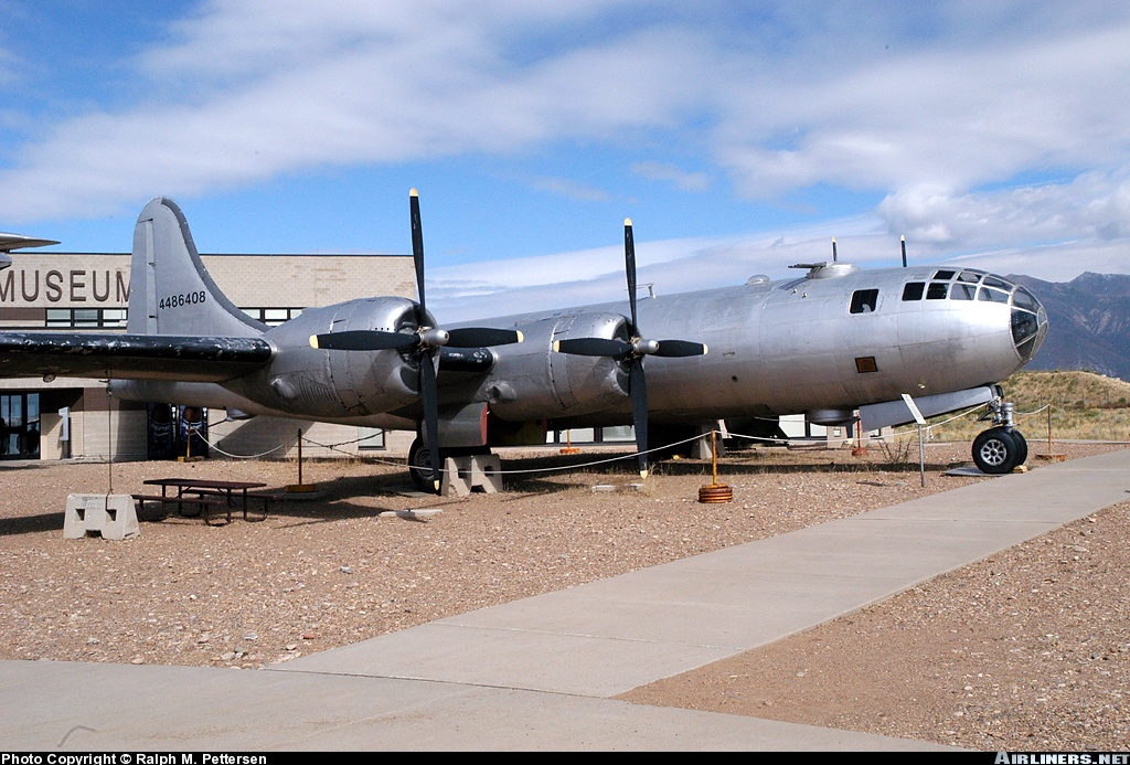 Boeing B-29 Nº de Serie 44-86408 Haggertys Hag conservado en el Hill Aerospace Museum de la Base Aérea de Hill en Ogden, Utah