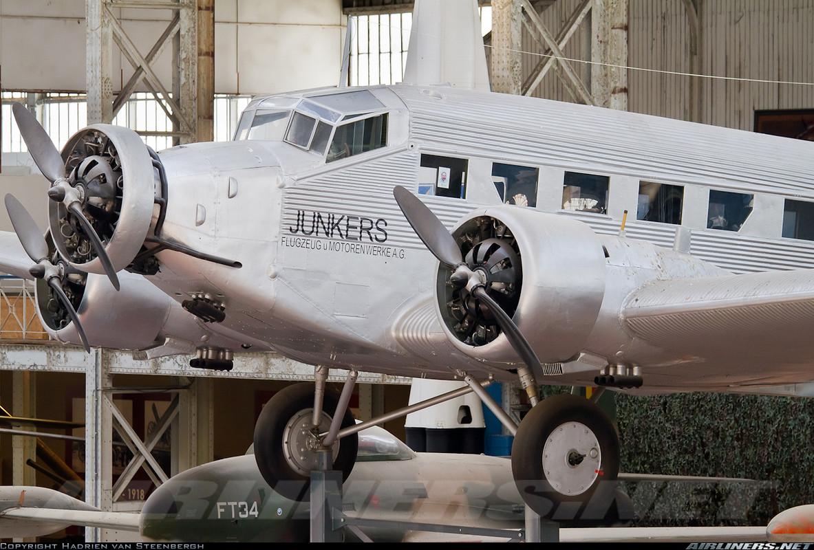 Junkers JU-52 conservado en el Royal Museum of the Armed Forces and of Military History en Bruselas, Bélgica