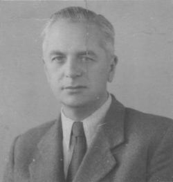 Dr. István Kovács
