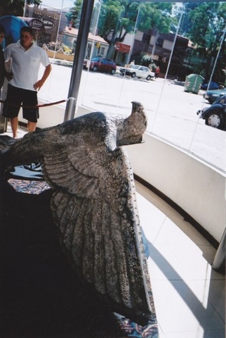 El águila de la proa del Graf Spee, cuando fue exhibida al público