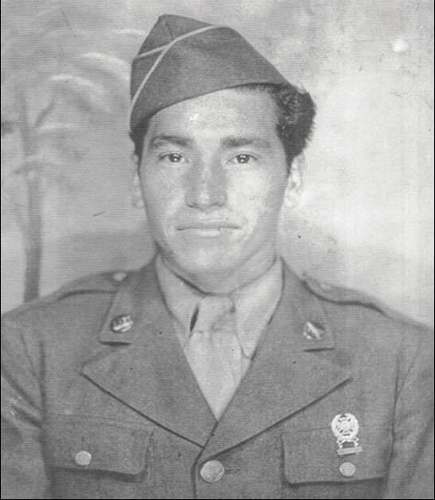 Soldado David M. Gonzales, Compañía A, 127º Regimiento de Infantería, 32º División de Infantería, poseedor de la Medalla de Honor