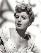 shelley_winters_a56