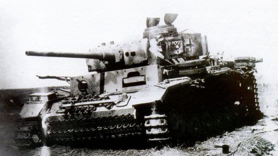 Panzer III Ausf M de la 2ª Panzer Division puesto fuera de combate en el sector norte del saliente de Kursk. Julio de 1943